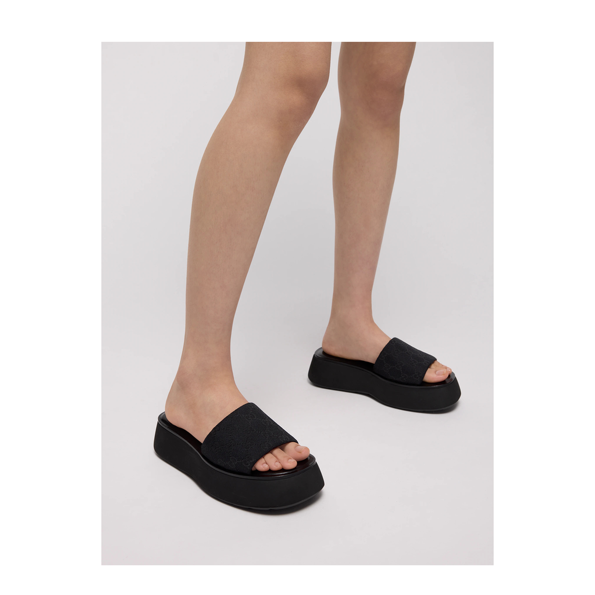 MAYFEYR - Gucci - Flatform Slide Sandals - A0034RFAFUW1000