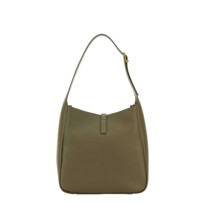 Le 5 À 7 Supple Small in Grained Leather