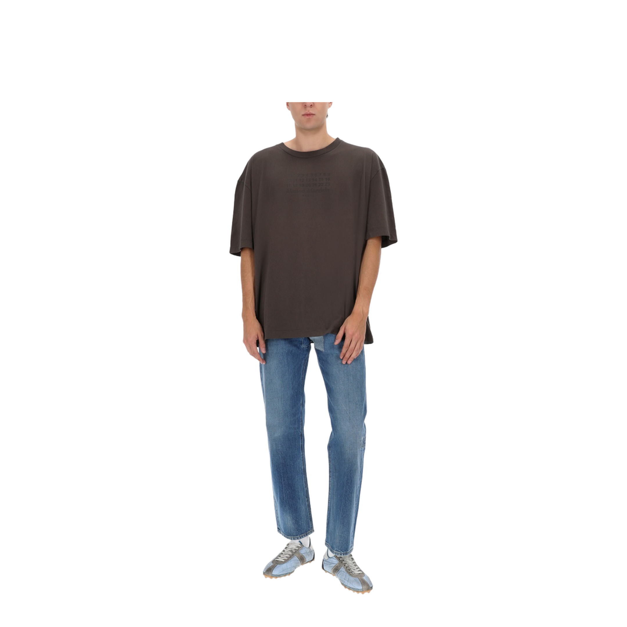 Jeans with patch