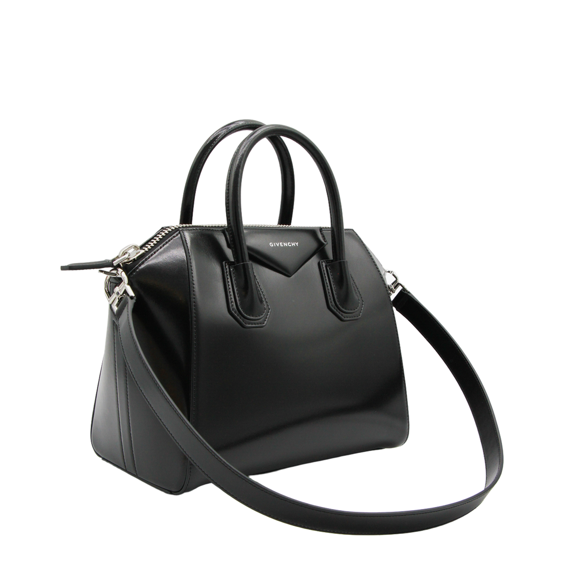 Antigona Small Leather Shoulder Bag