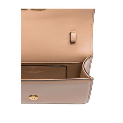 VLogo Signature Small Leather Clutch