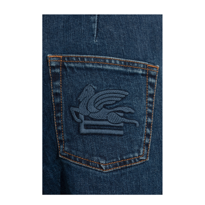 High-waisted jeans