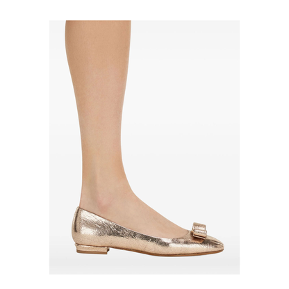 MAYFEYR - Ferragamo - Vara Bow Craquelé Finish Leather Ballerinas - 01L3420795427