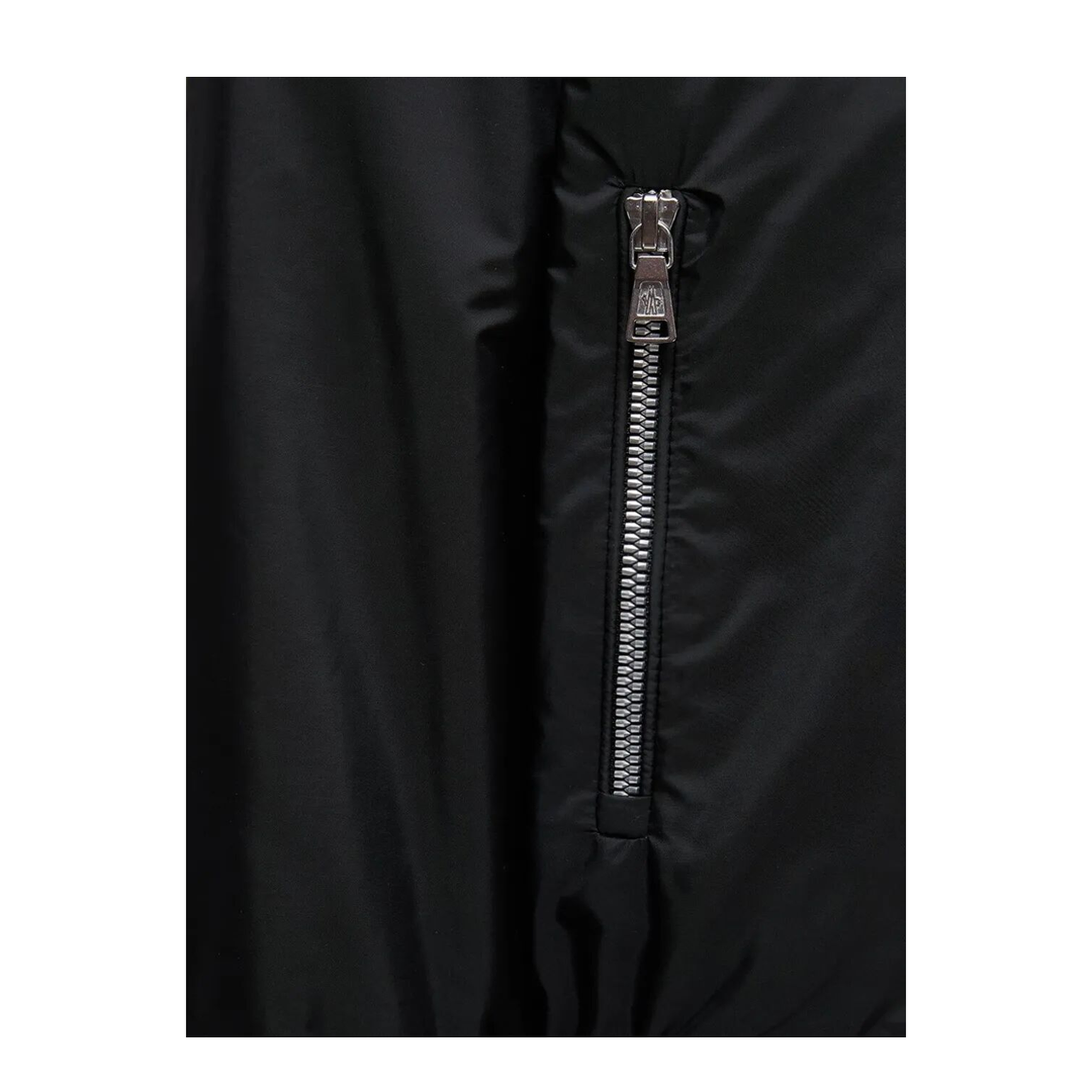 MAYFEYR - Moncler - Hilmi Jacket - L19541A0003953A5E