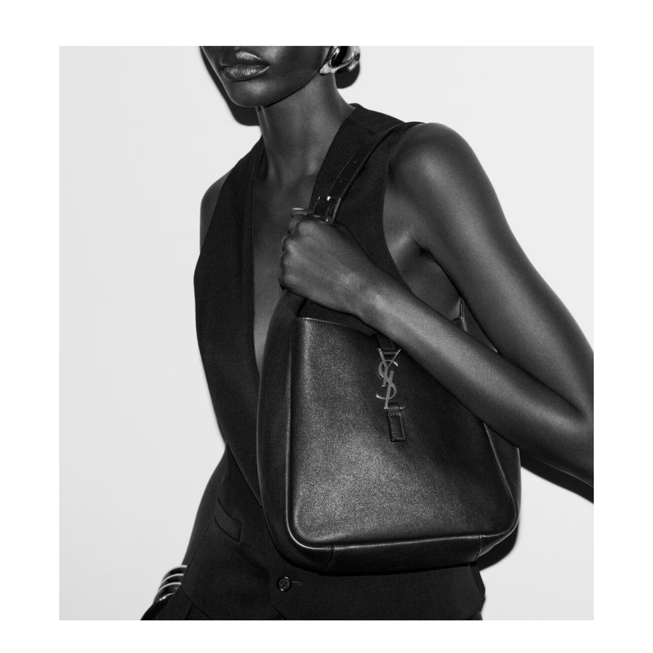 Supple Small Bag in Grained Leather in Yellow