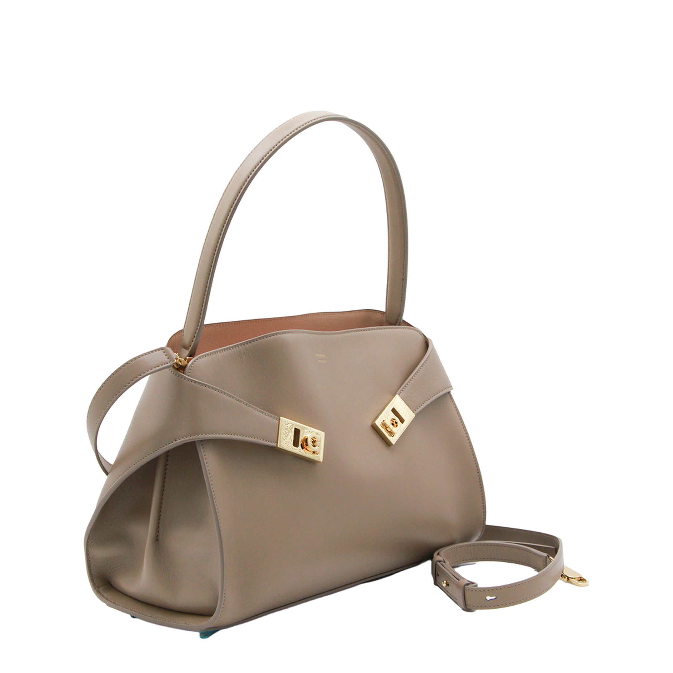 Hug Medium Calfskin Shoulder Bag - Nero