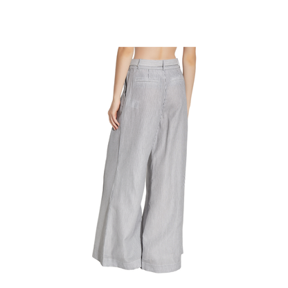 Wide-leg trousers