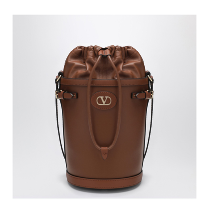 VLogo Signature Medium Leather Bucket Bag - Tobacco