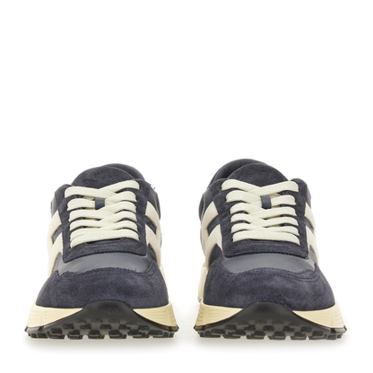 Hyperlight Sneaker