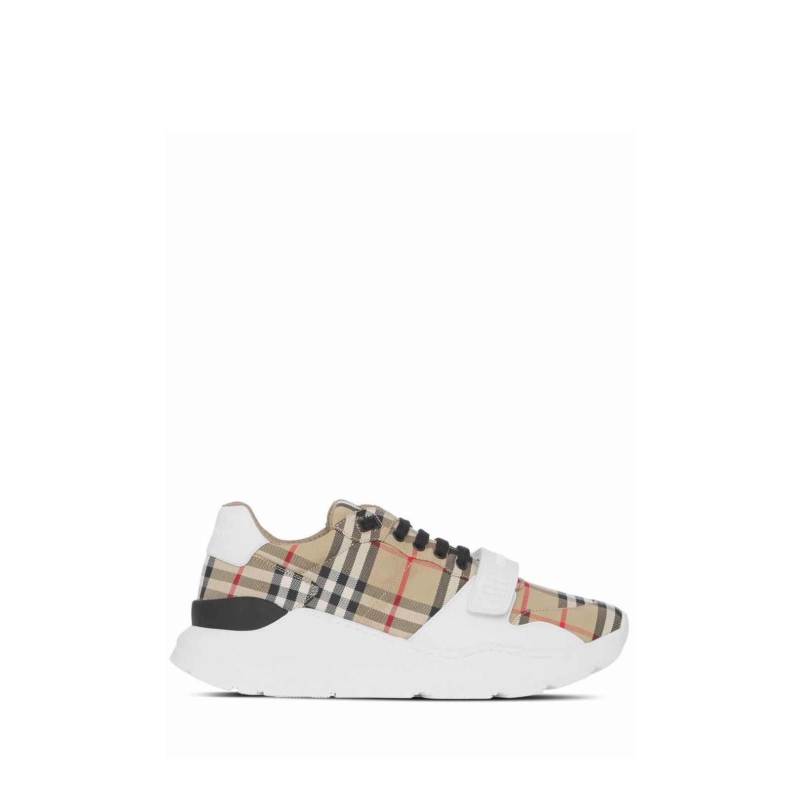 Burberry Sneakers Beige