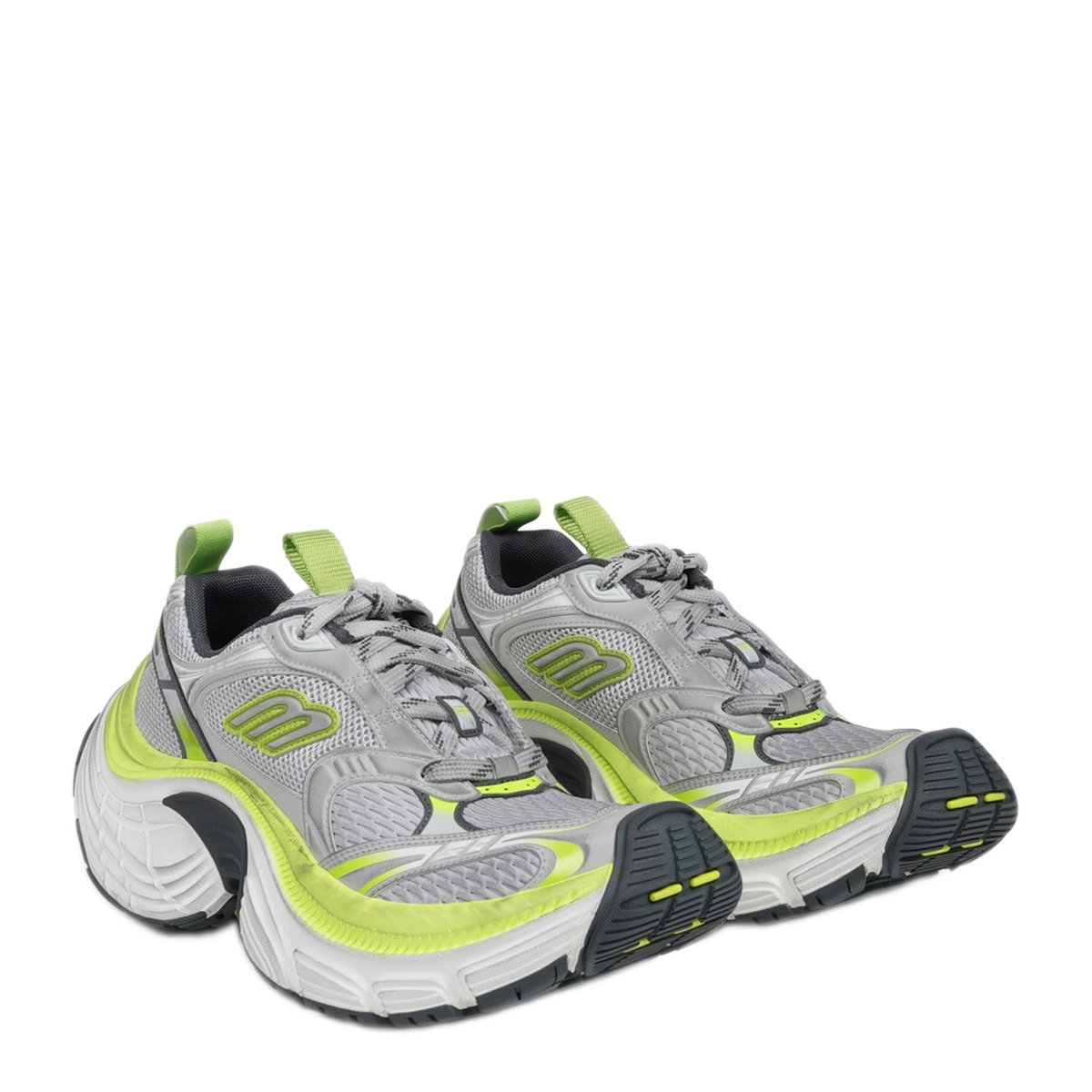 6XL Sneakers
