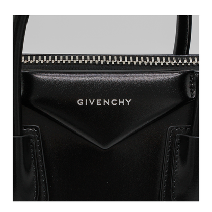 Antigona Small Leather Shoulder Bag