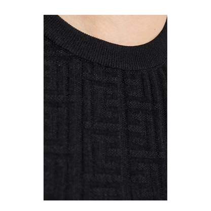 Top with a round neckline