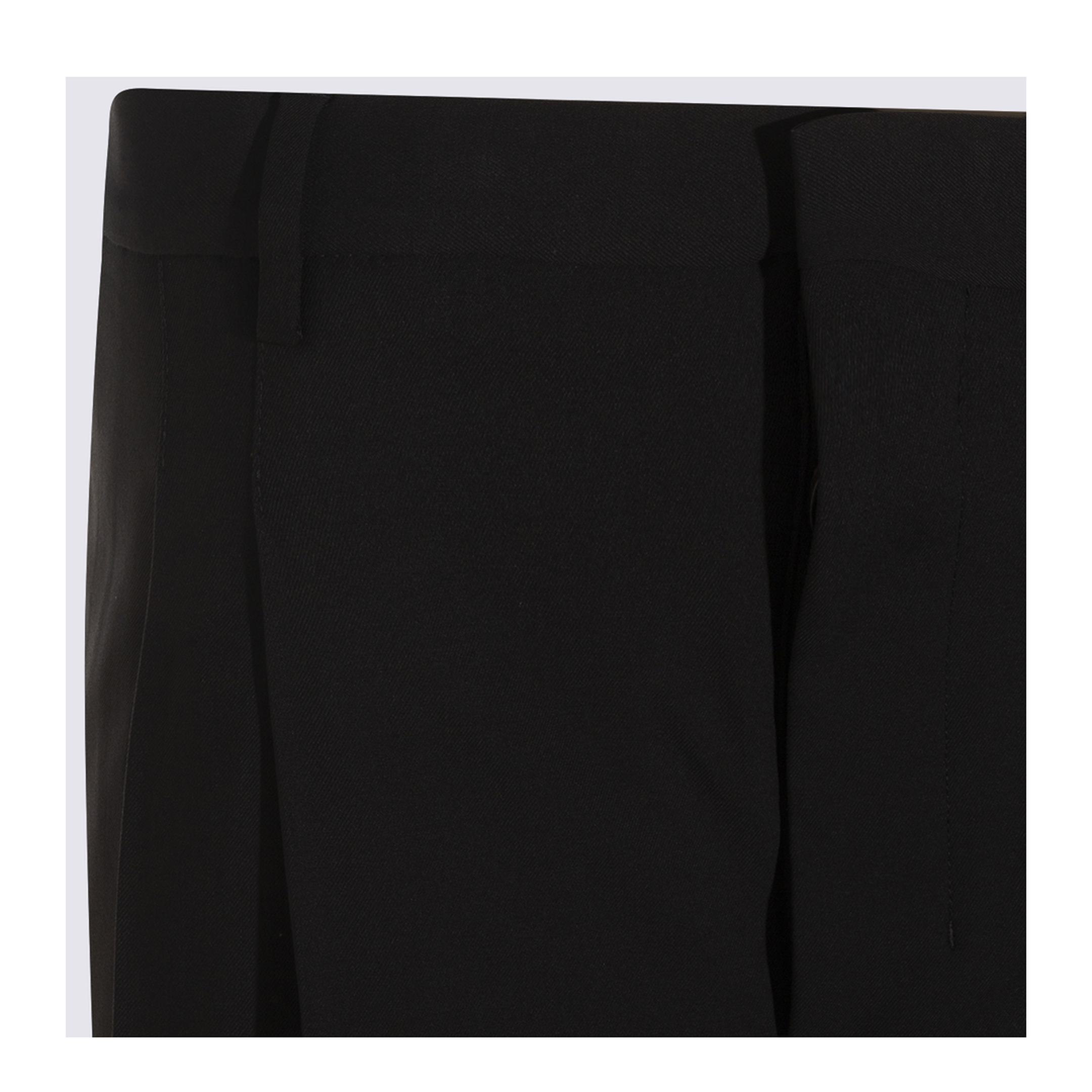 Black Pleated Bermuda Shorts in Cotton