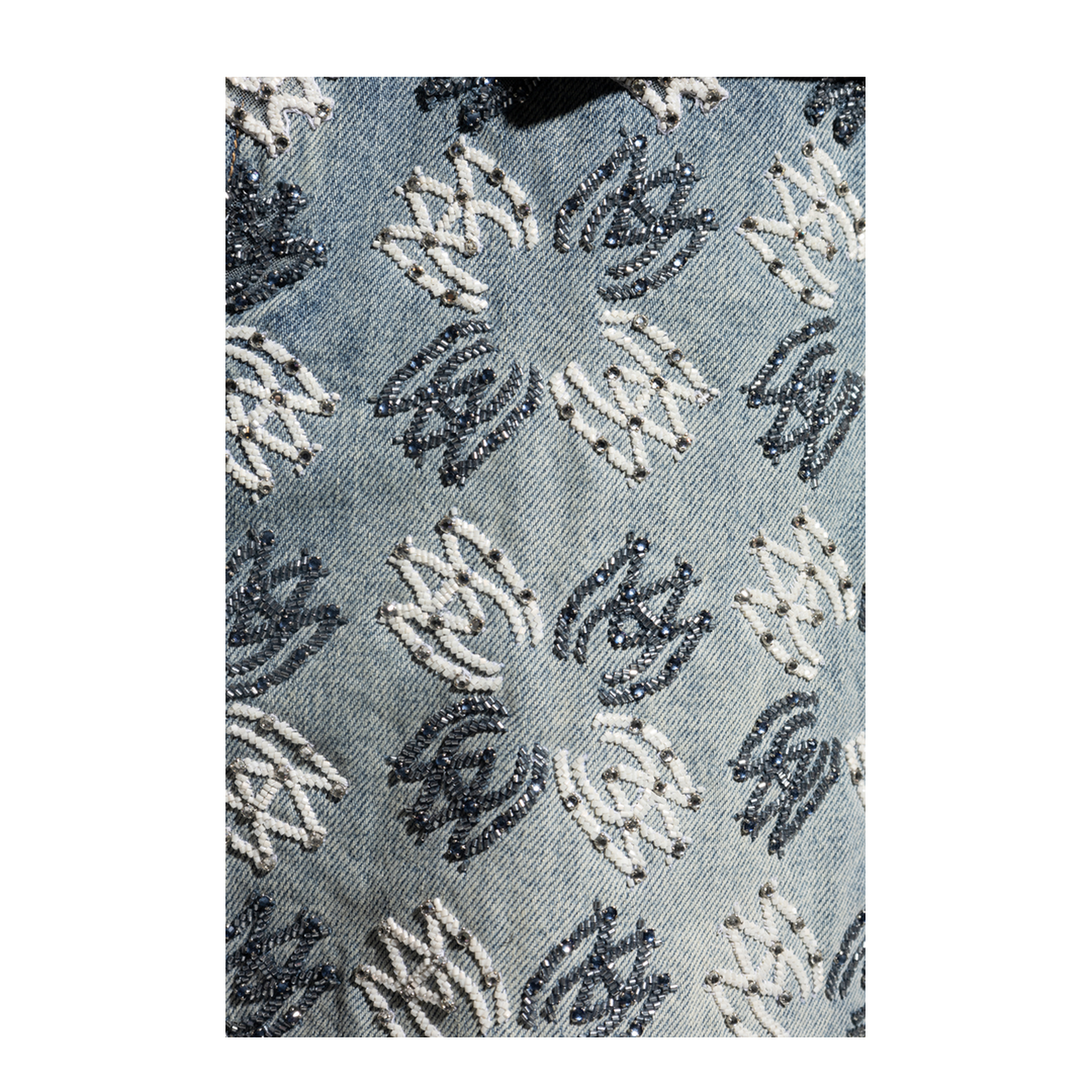 Jeans with finishing