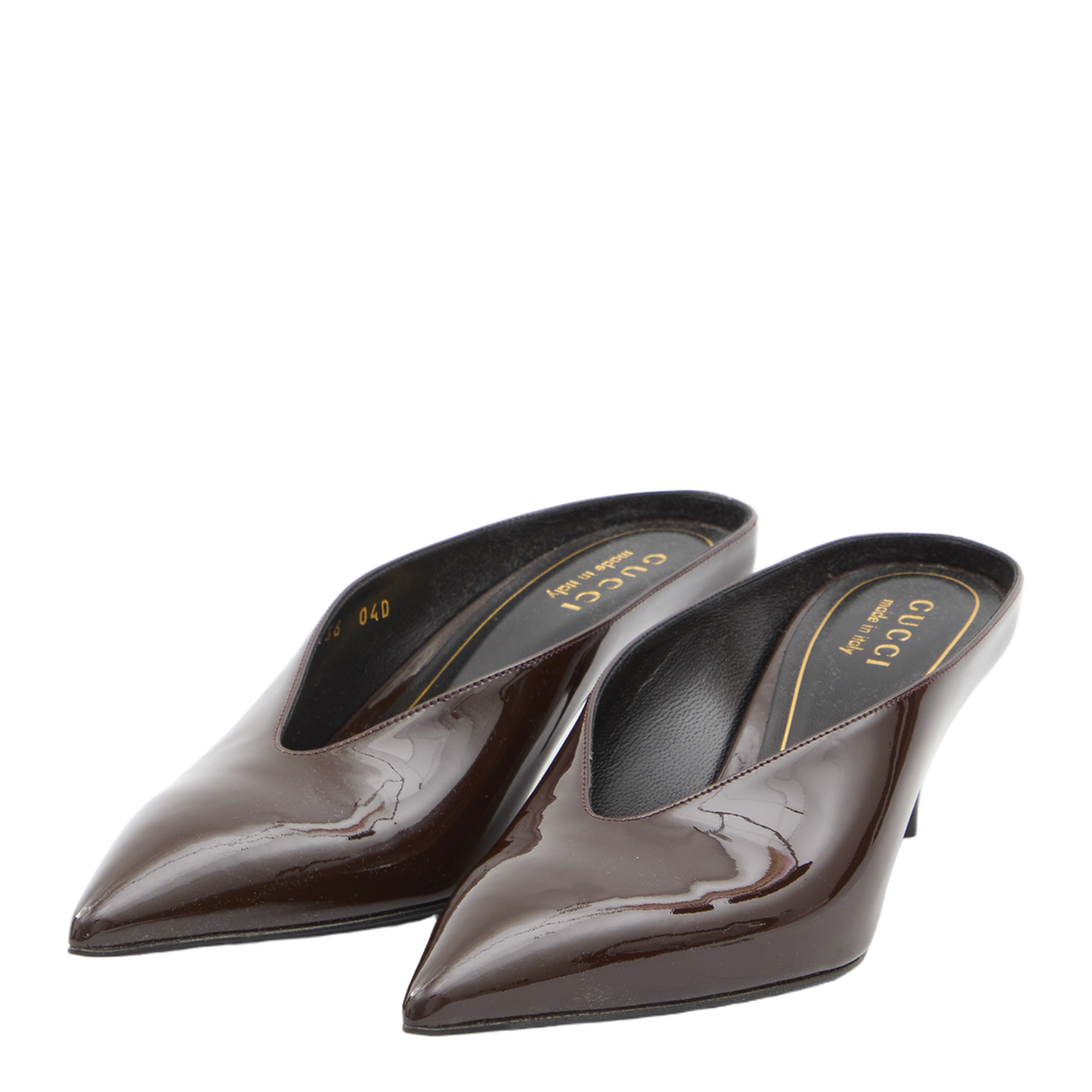 Sabot 97 in glossy patent leather