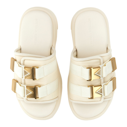 Sandal Flash