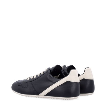 Minimal Sneak Sneaker