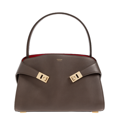 Elegantly Crafted Shoulder Bag