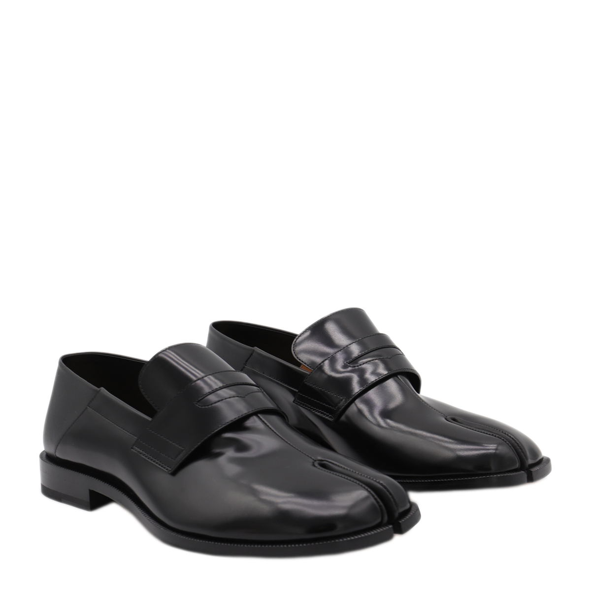 Tabi Loafer in Black Leather