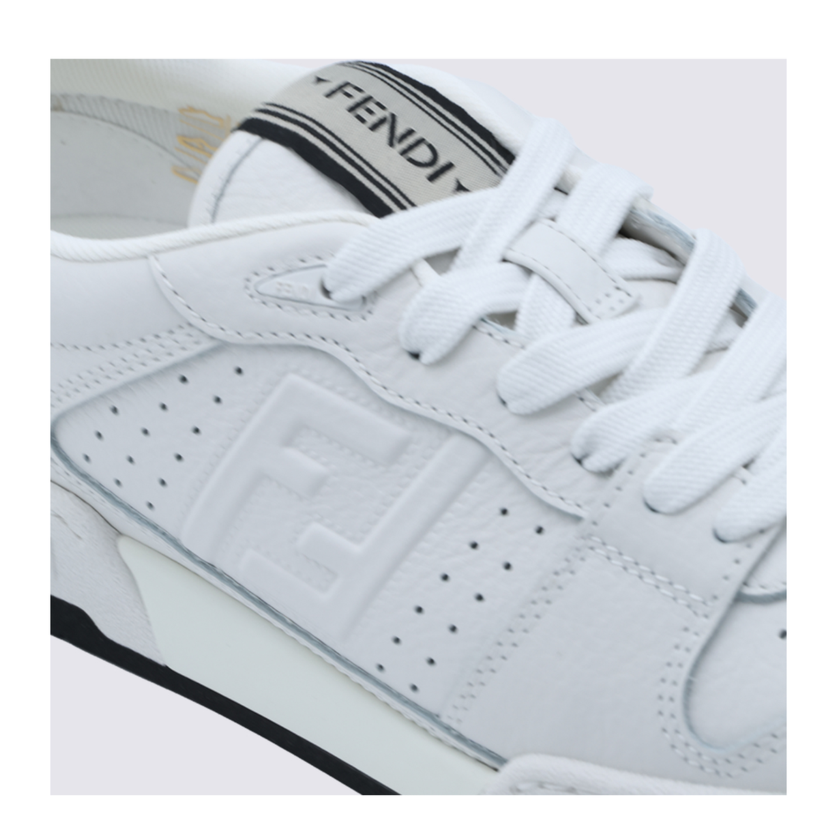 Sneakers White