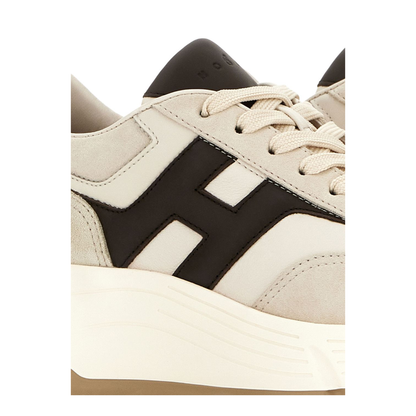 Lace-Up Fastening Sneakers