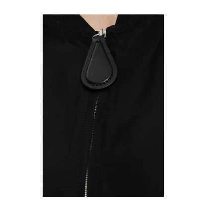 Shirt with zip fastening