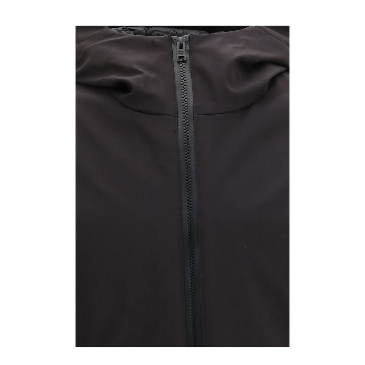 MAYFEYR - Woolrich - Pacific Soft Shell Hooded Jacket - CFWOOU1047MBUT3496100