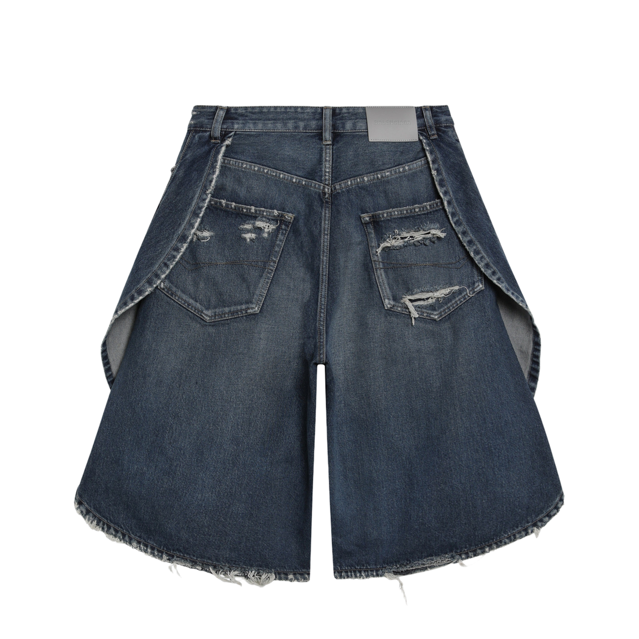 Tulip Bermuda in Dark Ocean