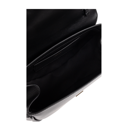 V-Type Accessory with Magnetic Closure