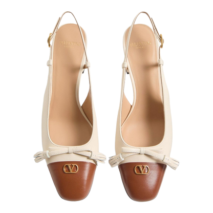 Buckle-Fastening Ankle Strap Sandals