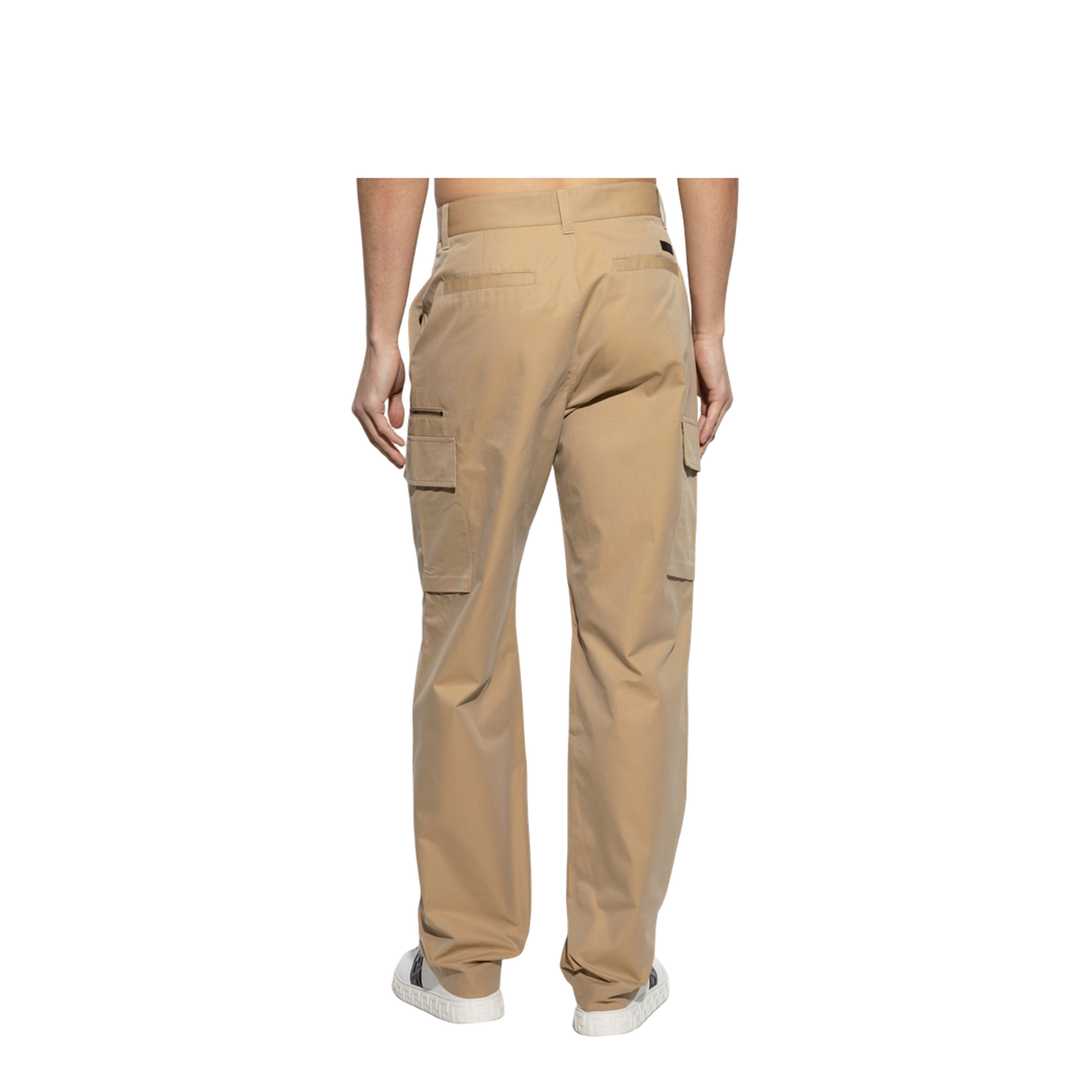Trousers with pockets