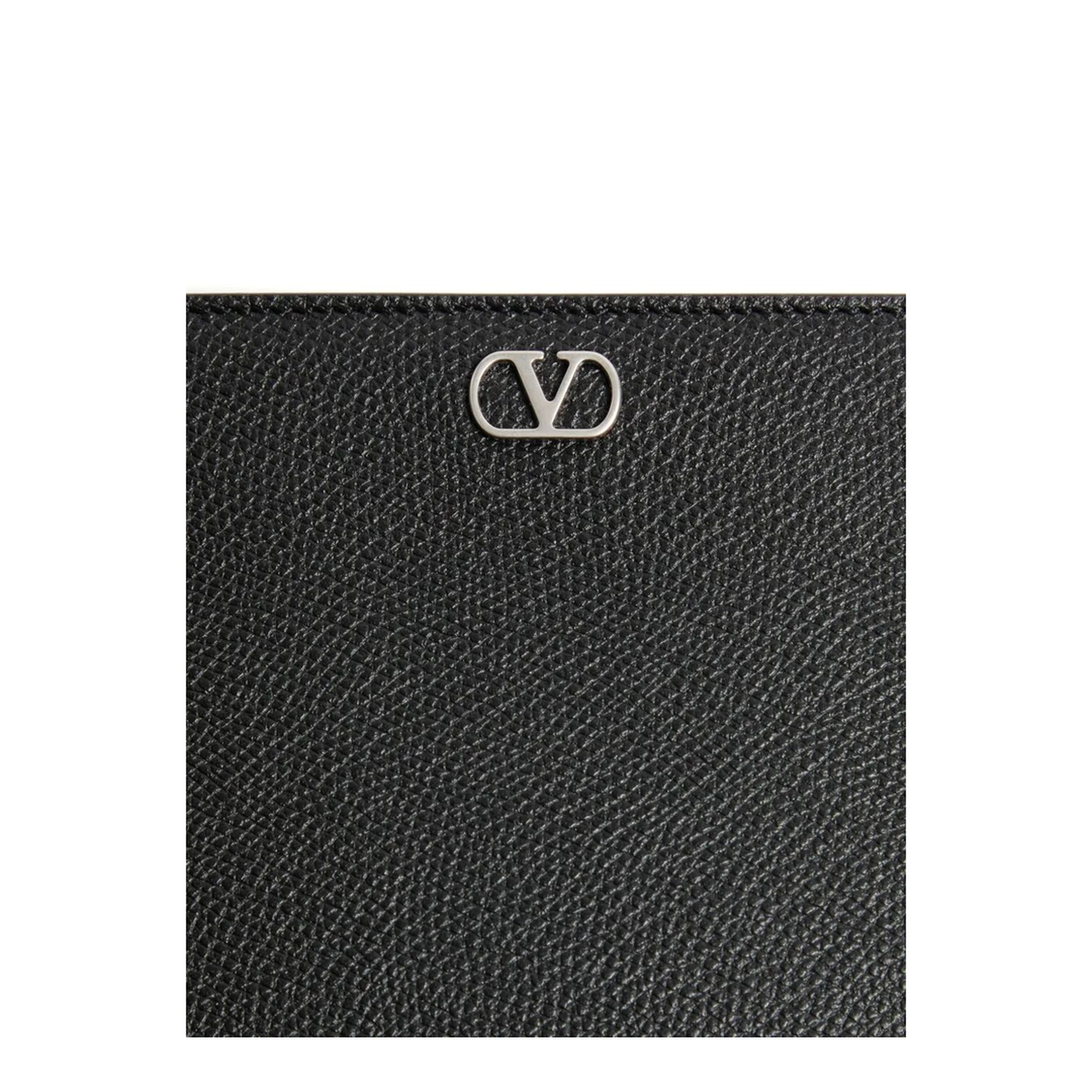 Pouch V Logo