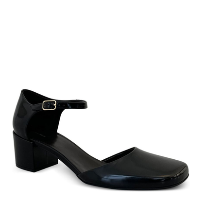 Capsule With Heel Black