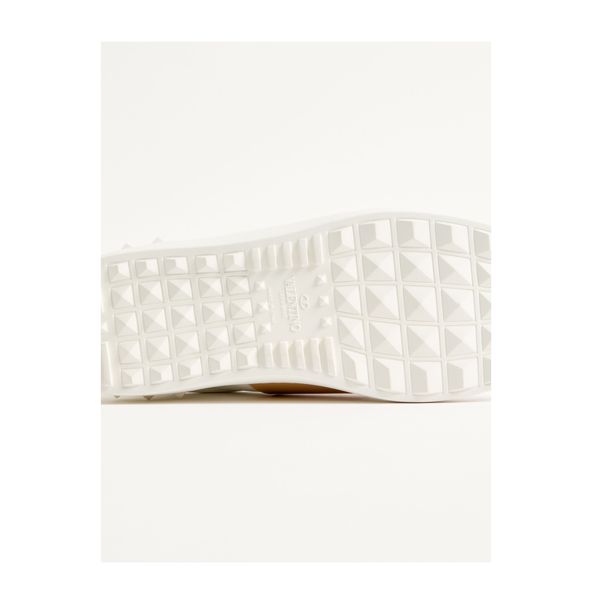 Open Sneakers