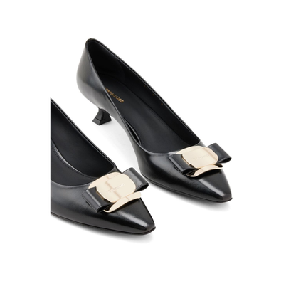 Black New Vara Leather Pumps