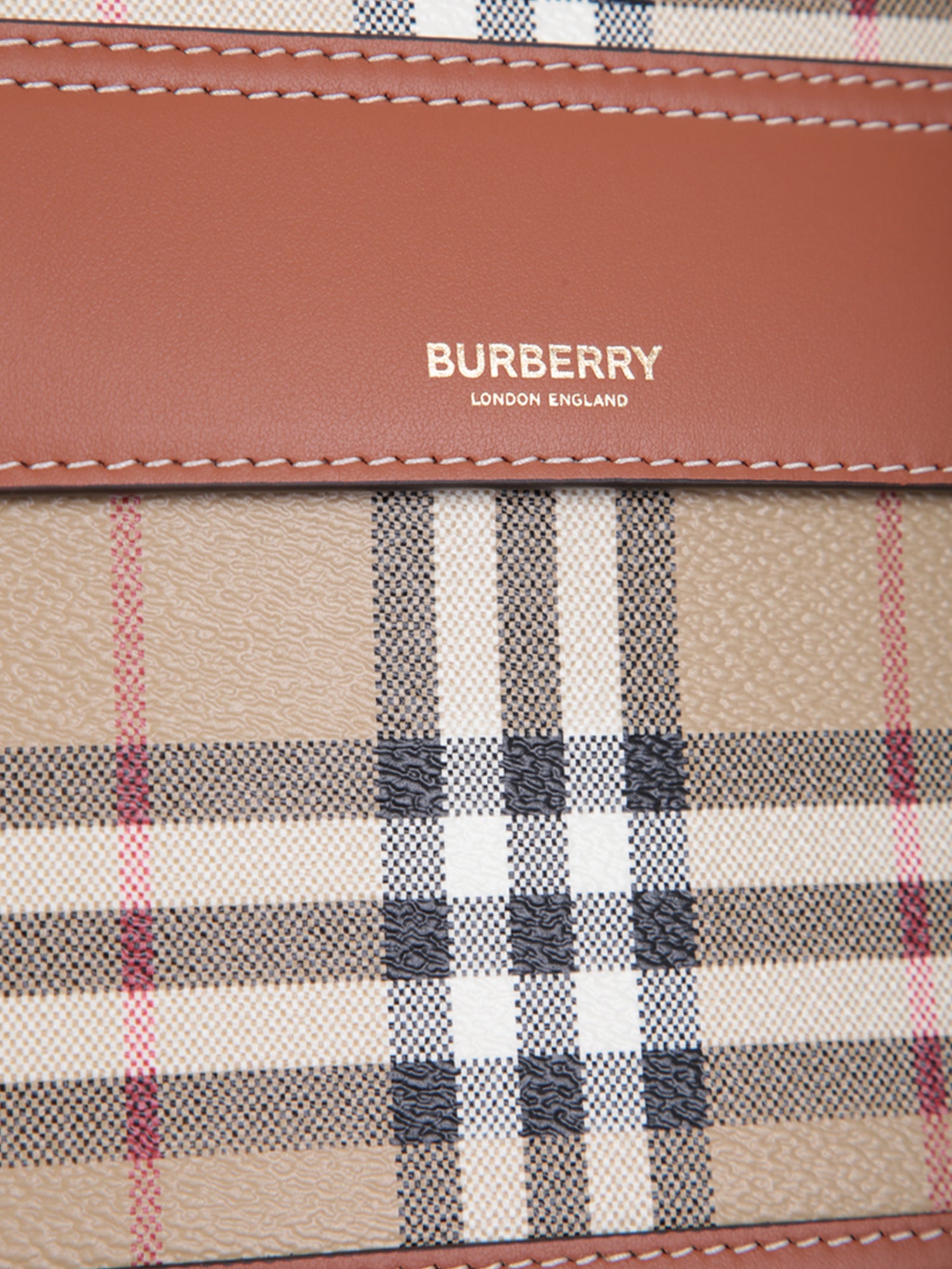 口袋托特包，金色五金配件