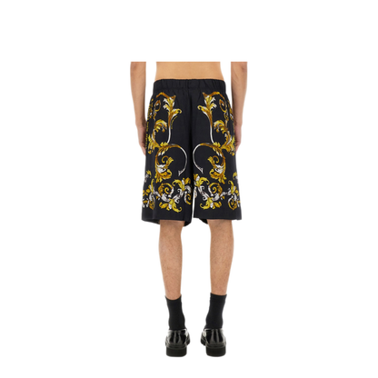 MAYFEYR - VERSACE JEANS COUTURE - Baroque Outline Print Shorts - 78GAD10BNS626G89