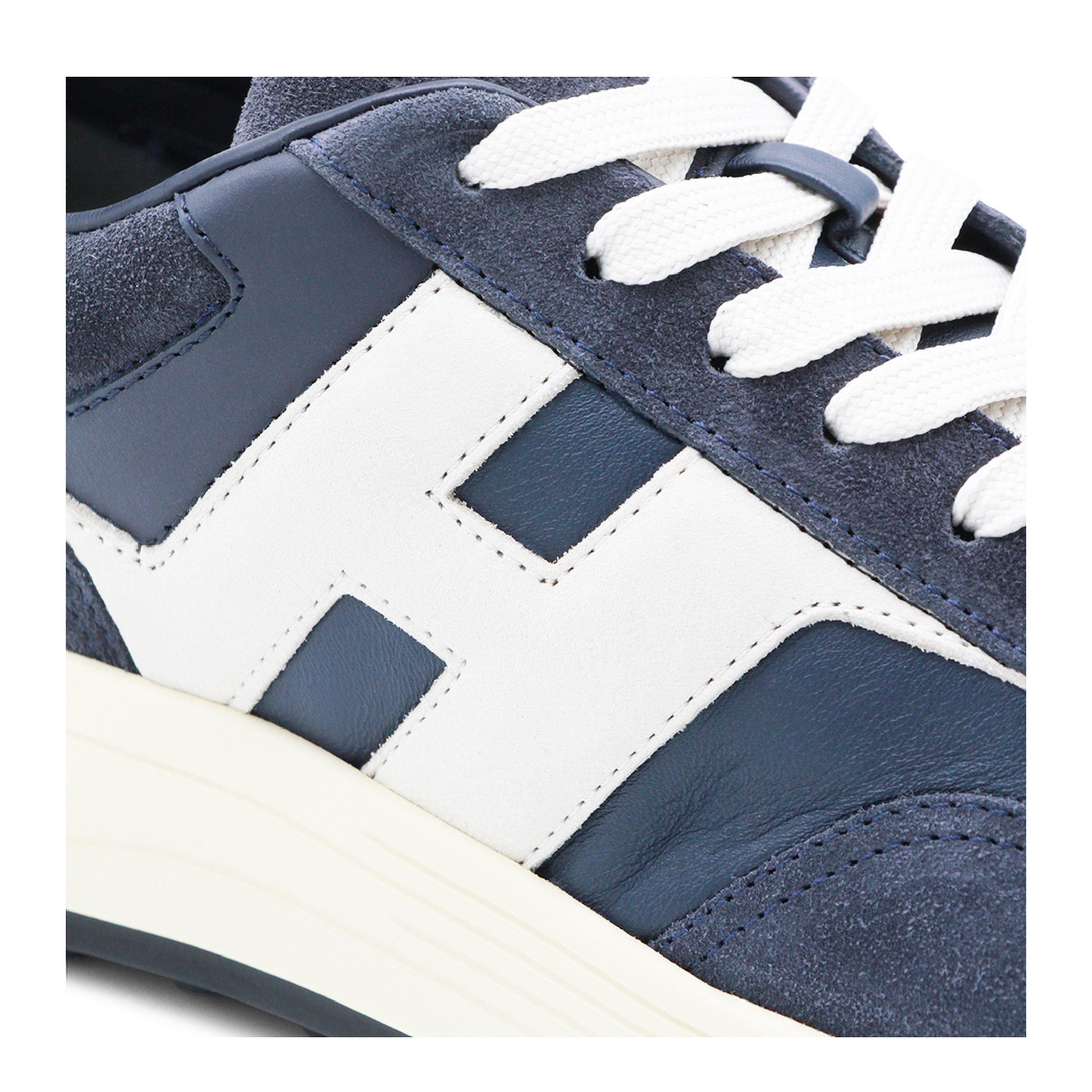 Hyperlight Sneaker