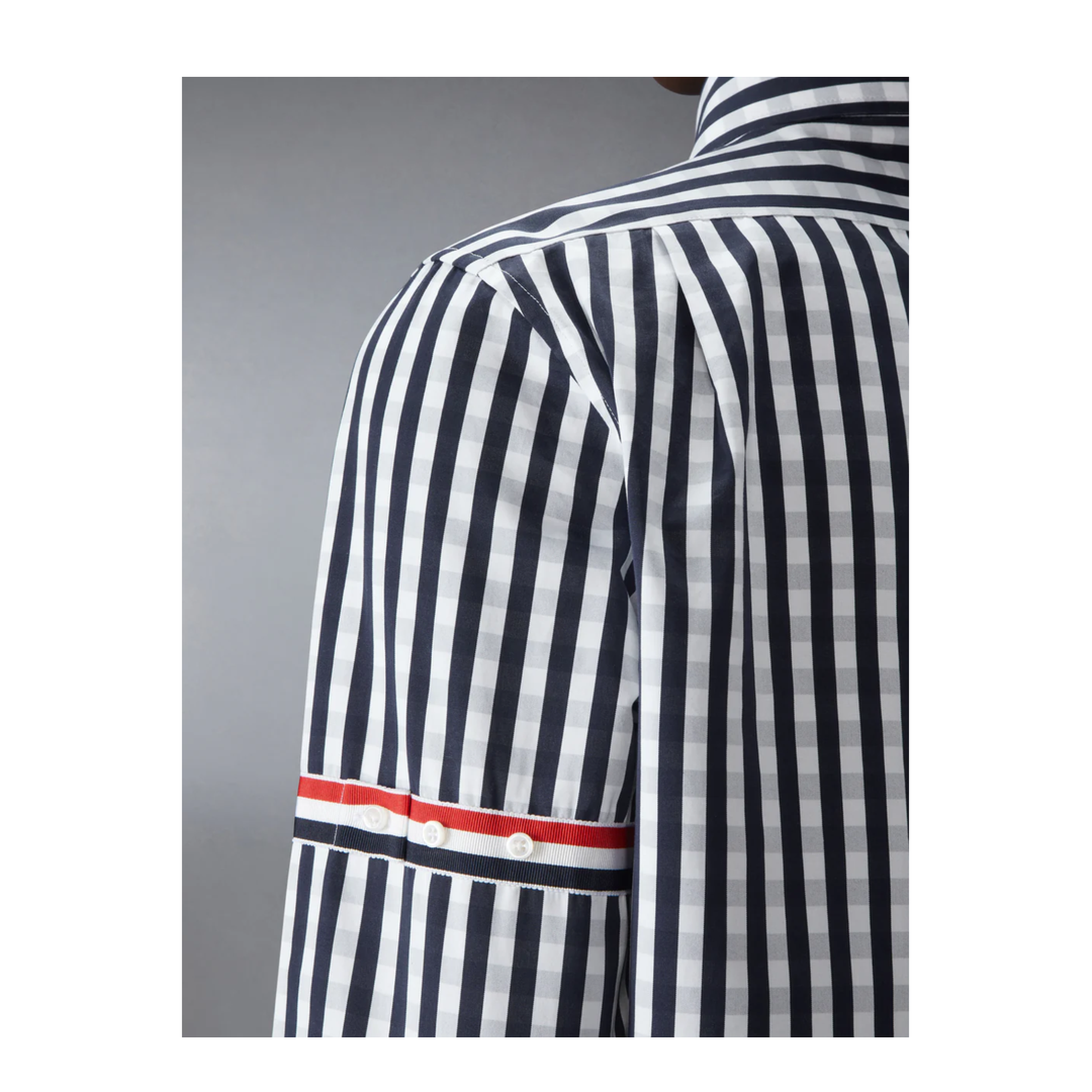 MAYFEYR - Thom Browne - Straight Fit L/S Shirt With Gg Armband In Gingham Check Poplin - MWL301OF0998415