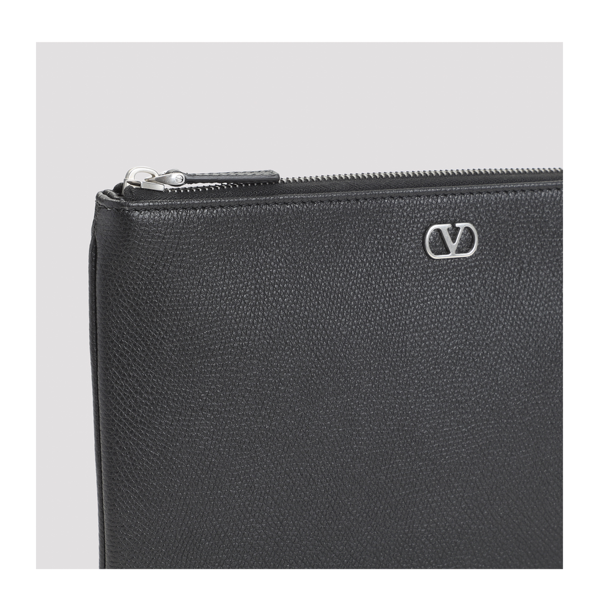 Garavani Pouch