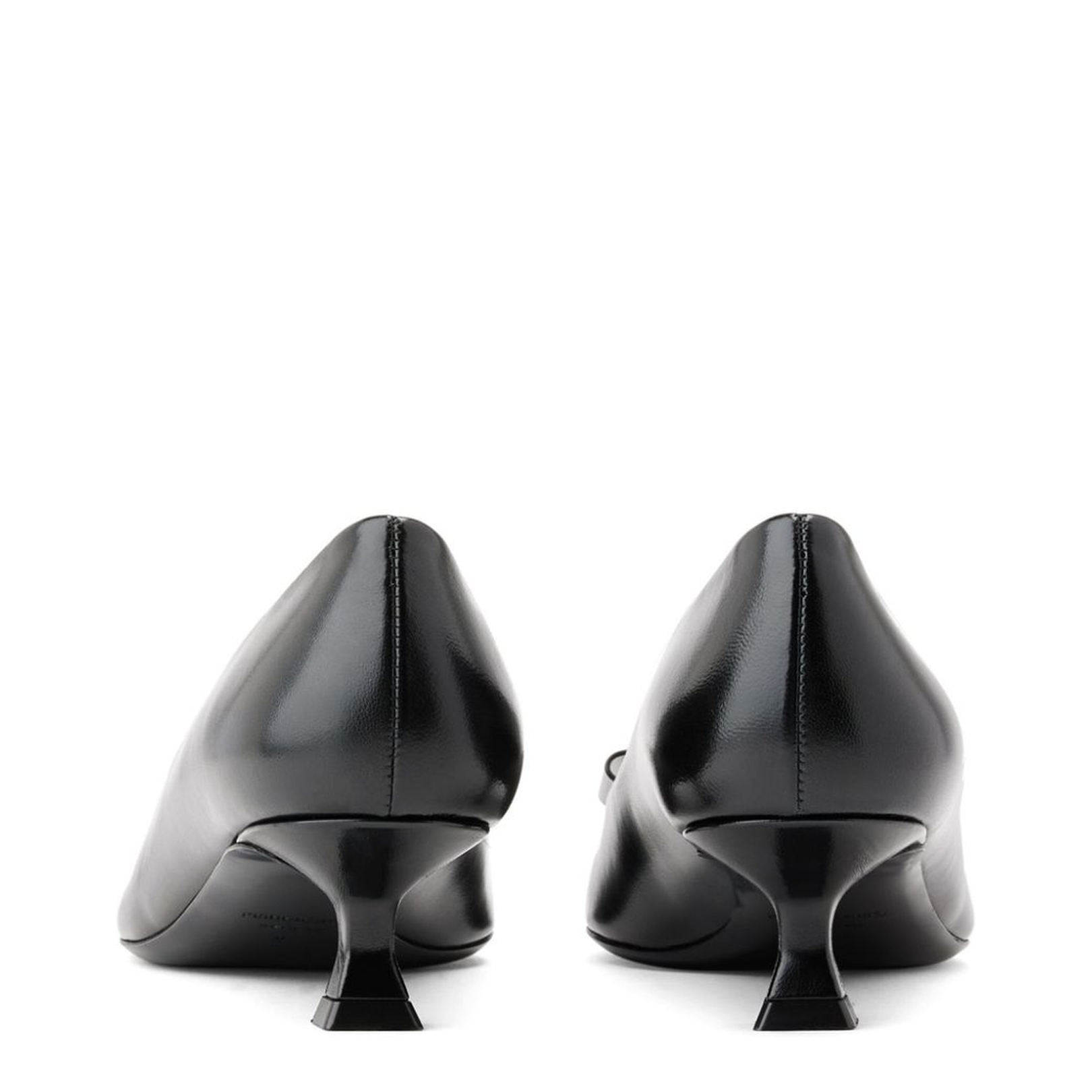 Black New Vara Leather Pumps