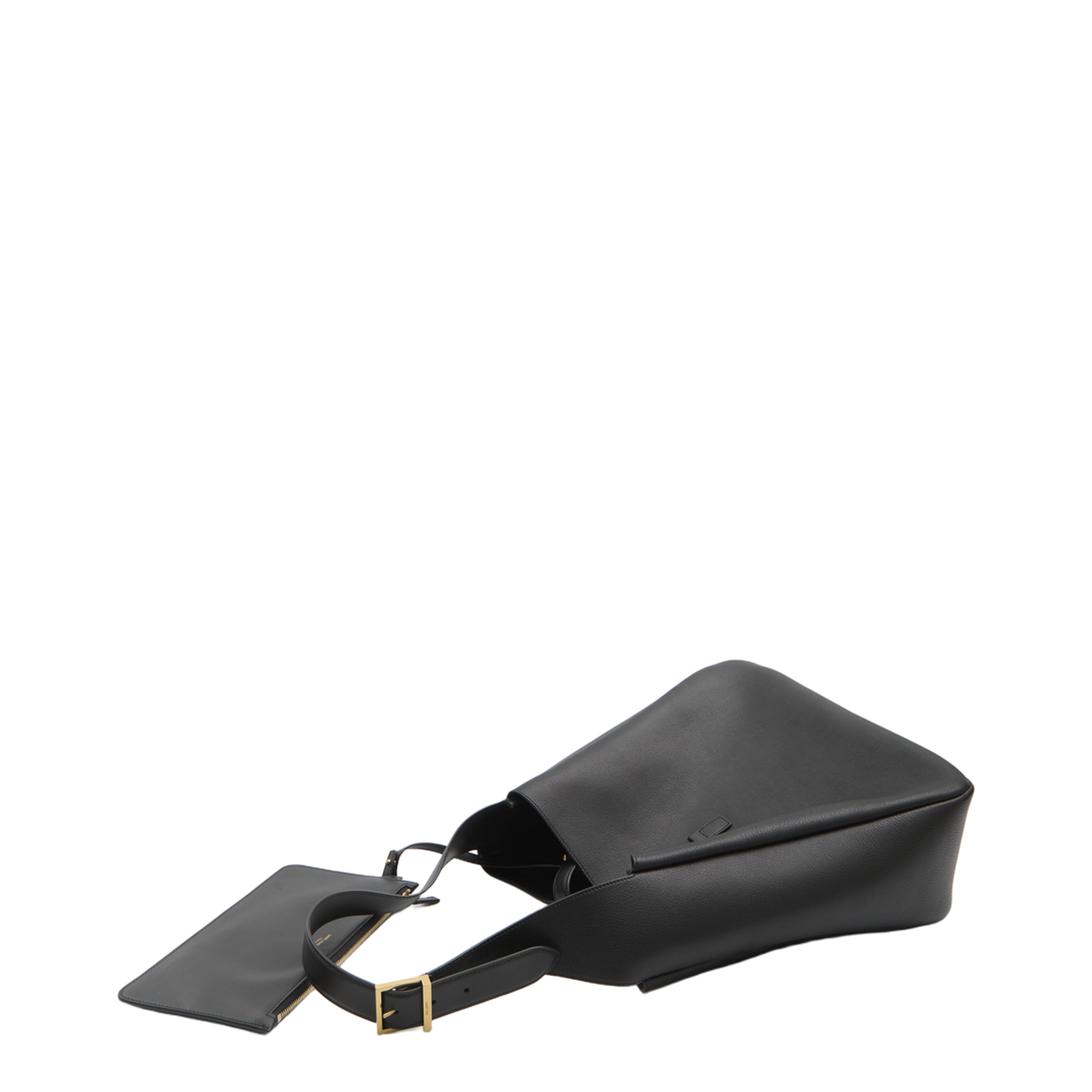 Le 5 À 7 Supple Large Grained Calfskin Shoulder Bag - Black