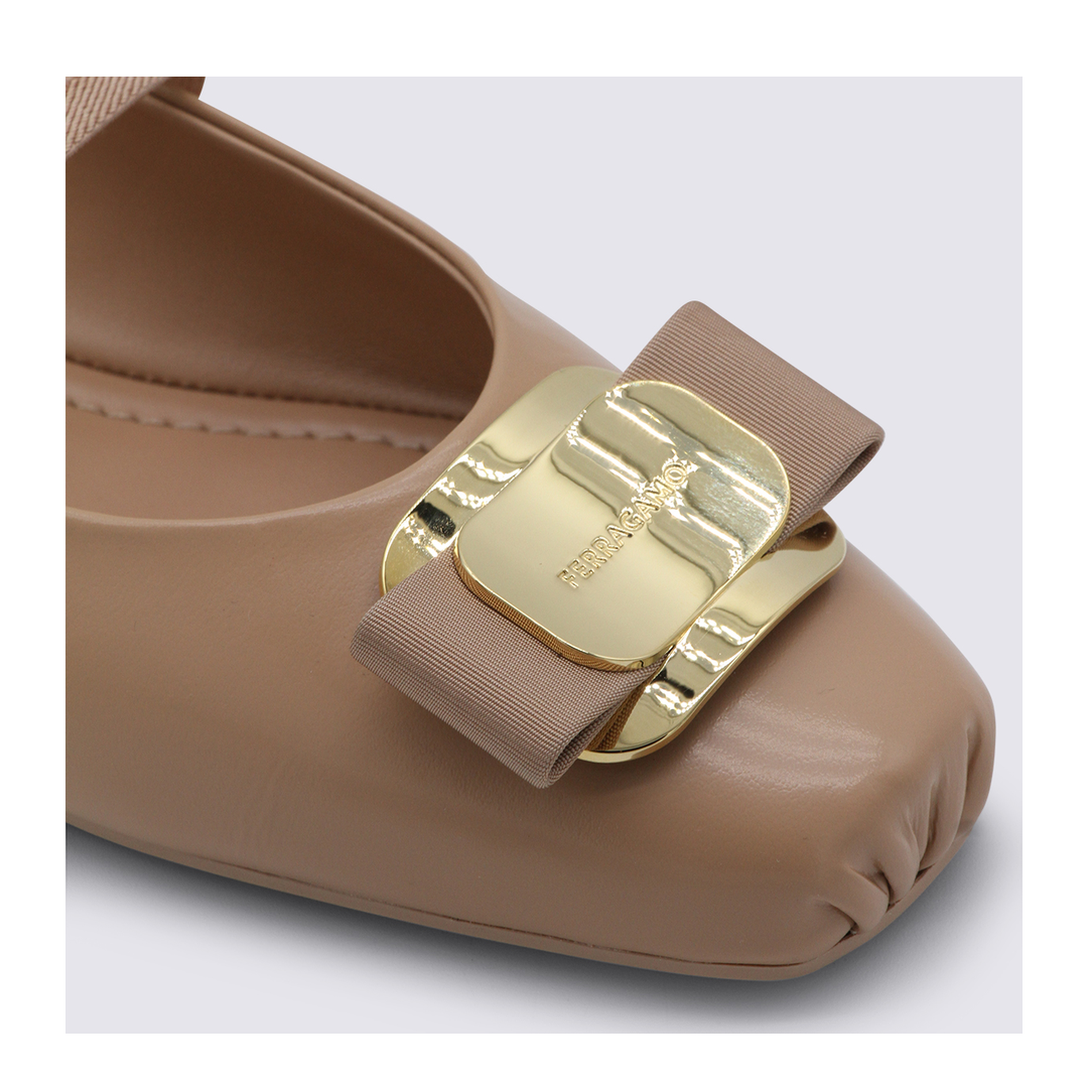 MAYFEYR - Ferragamo - Flat Shoes - 78521001H345016