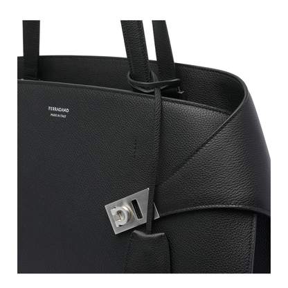 Hug Shoulder Bag in Black