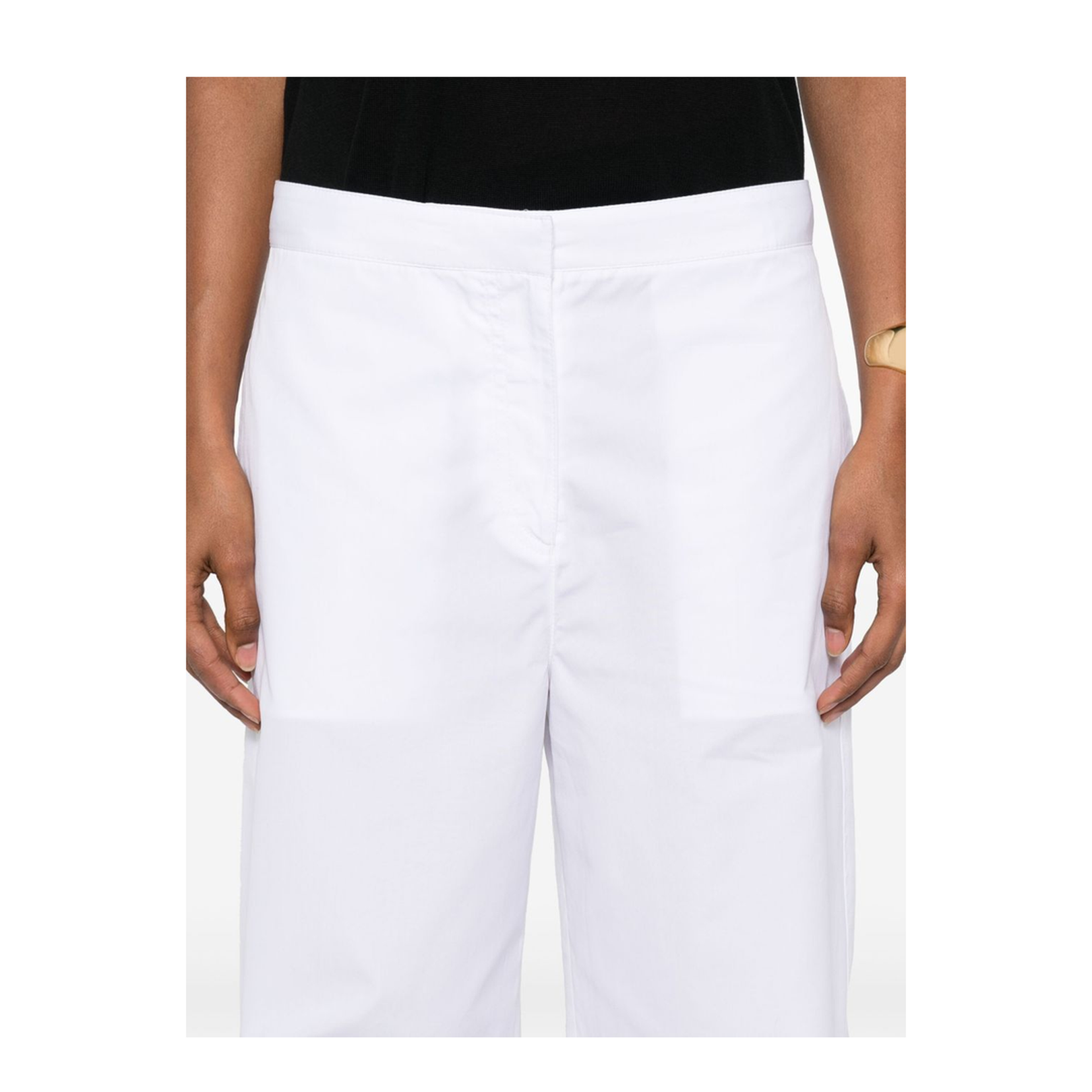 White Pants with Two Rear Patch Pockets in Cotton