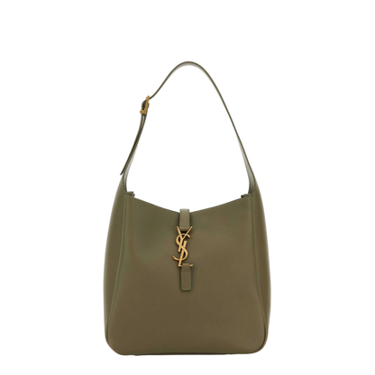 Le 5 À 7 Supple Small in Grained Leather