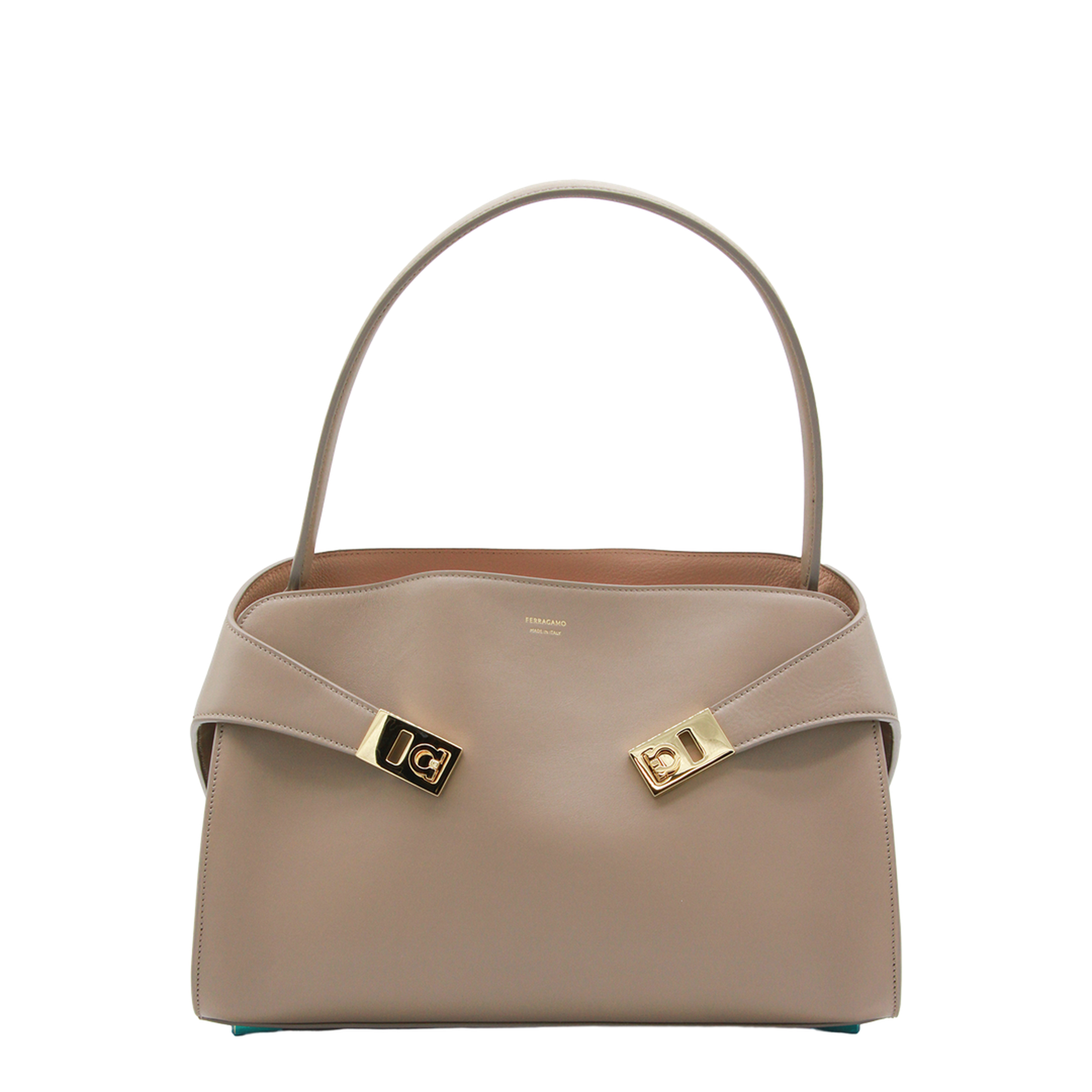 Hug Medium Calfskin Shoulder Bag - Nero