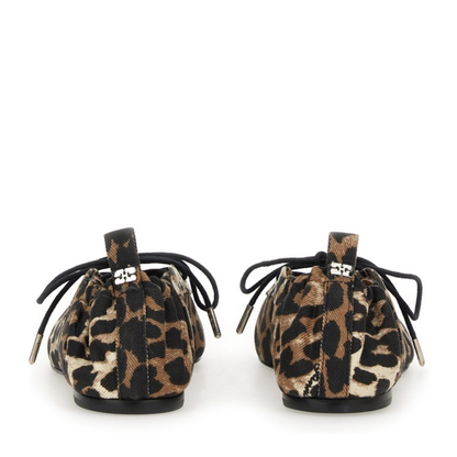 Ballerina Lace-Up