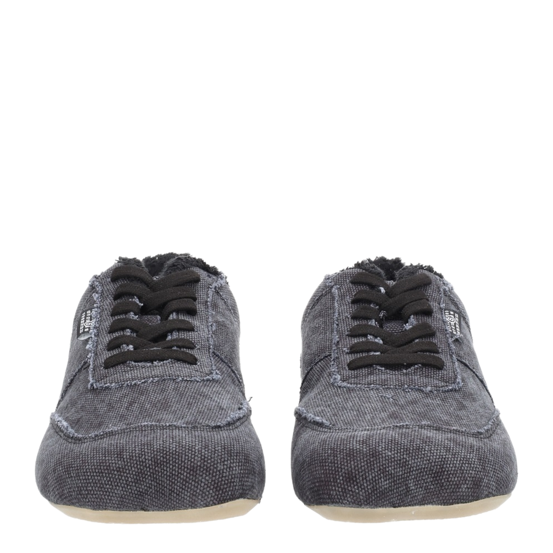 Anatomical Canvas Sneaker